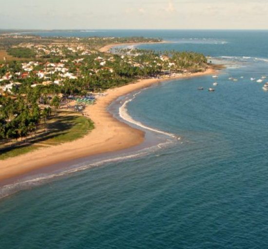 Praia_de_Guarajuba_-_Camaçari_Bahia_Brasil-765x510